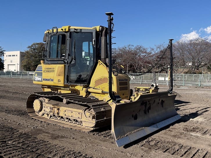 CHCNAV GNSS machine control system guiding earthmoving equipment